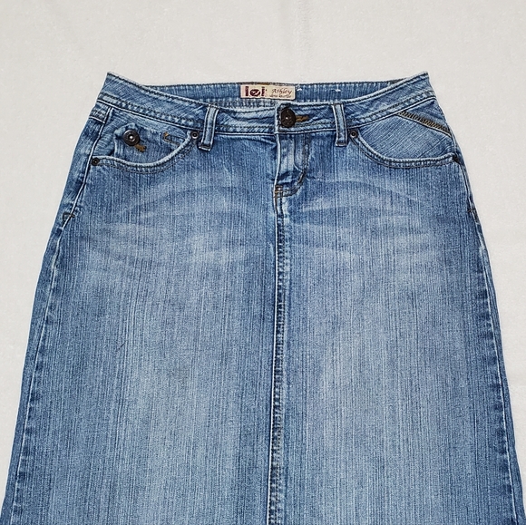 Vintage 90s LEI Ashley Low Rise Paneled Mid Wash Stretchy Denim Maxi Skirt 4 - Picture 5 of 12